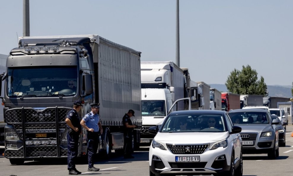 Босанец си ја заборавил сопругата на граница и продолжил кон Германија – сфатил дури километри подоцна