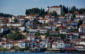 Благо намалување на туризмот во првото полугодие, странските туристи со раст од 0,3 отсто