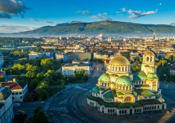 СОФИЈА МЕЃУ ДЕСЕТТЕ ГРАДОВИ СО НАЈГОЛЕМ РИЗИК ОД ЏЕПАРЕЊЕ: Туристите се предупредуваат на бројни улични измами, прескапи такси и измами во менувачници