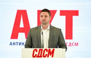 ВМРО-ДПМНЕ: Мали Фрчко да го пријави Филипче – 400 испитувања покажале неисправна вода во Гостивар, а тоа се криело