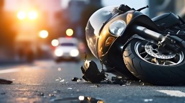 Загина млада девојка, сопатничка на мотоцикл во струмичко