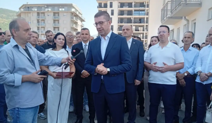 Мицкоски: Доделени новите социјални станови во Дебар, продолжуваме со инвестиции во проекти за граѓаните