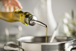 Цената на маслиновото масло повторно ќе расте поради температурните шокови