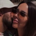 (Видео) Вељко и Богдана Ражнатовиќ пловат по река – околу нив природа која одзема здив