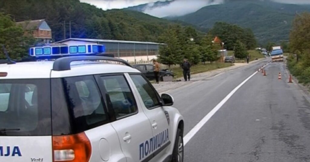 Најмалку осум лица повредени во тешка сообраќајна несреќа кај Битола – се судриле 4 возила