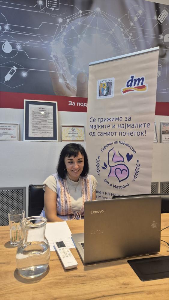 Над 250 учесници на бесплатната обука на dm и „Матрона“ посветена на психичките промени во бременоста и по породувањето