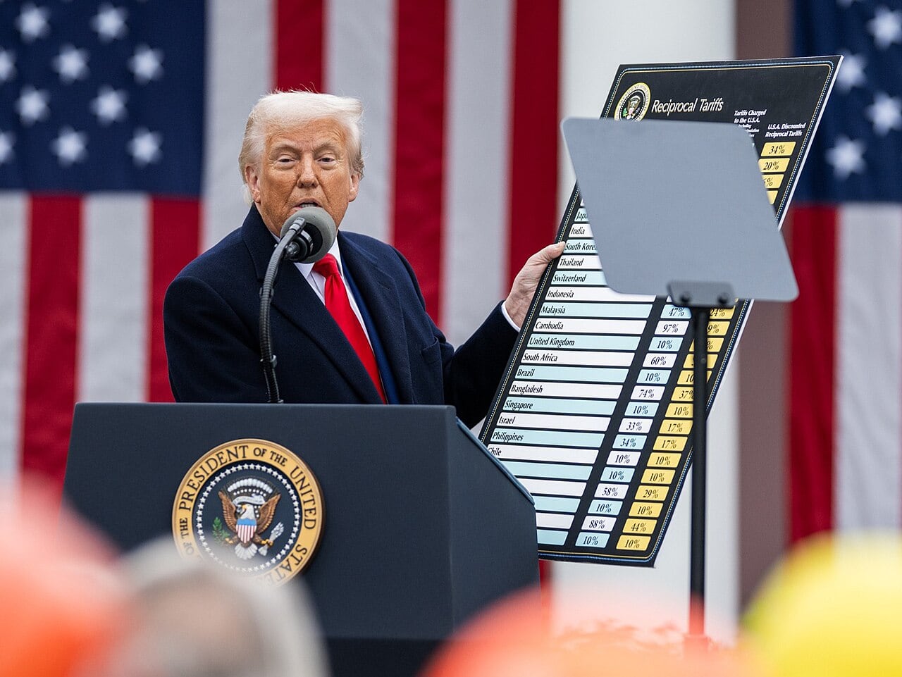 „СИНИТЕ“ ДРЖАВИ НА САД КОНТРА ТРАМП: Ќе успее ли коалицијата на 25 држави предводени од демократите да ги соборат царините на Вашингтон?