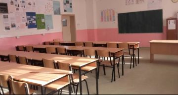 КЛУЧ ЗА 20 ПОДРАЧНИ УЧИЛИШТА: Пет деца во пет одделенија не е образование ниту социјализација, вели Јаневска