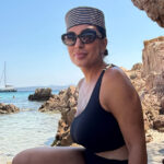 Бојана Скендеровски сподели фотографија од плажа и порача – „Ако постои рајот на Земјата, тогаш е тука“