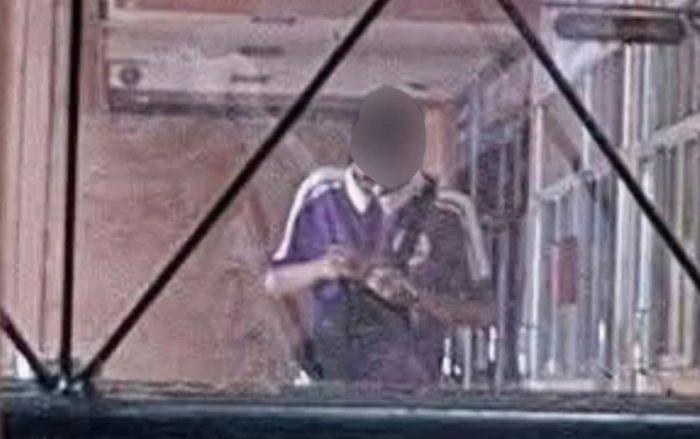 УЧЕНИК УБИ 5 НАСТАВНИЦИ: Напаѓачот во Бангког рани најмалку 15 лица, од кои двајца се во критична состојба, меѓу кои и ученици