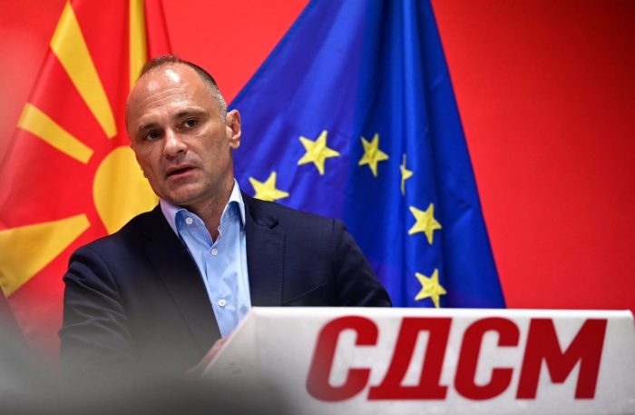 ФИЛИПЧЕ „ПУКА“ НА МИЦКОСКИ ВО САД: Сакам јасно и гласно да му порачам дека не смее да ги распродава националните богатства!