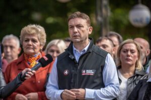 Османи за величењето на Младиќ: Следејќи го преседанот во Белград, веројатно е Марта Кос да ја откаже посетата на Скопје