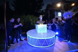 Поставена биста на тапанарот на „ДНК“, Ѓорѓи Ѓоргиев – Џоко, кој загина во пожарот во „Пулс“