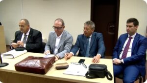 Во судница пуштен материјал од прислушувани разговори: Сопругата на судијата Ѓоко Ристов договара средба со таткото на двајца обвинети за тежок криминал