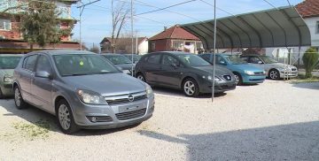 ТРИПАТИ ПОВЕЌЕ СЕ УВЕЗУВААТ ПОЛОВНИ ОТКОЛКУ НОВИ АВТОМОБИЛИ: Возилата во Македонија во просек се стари речиси 20 години