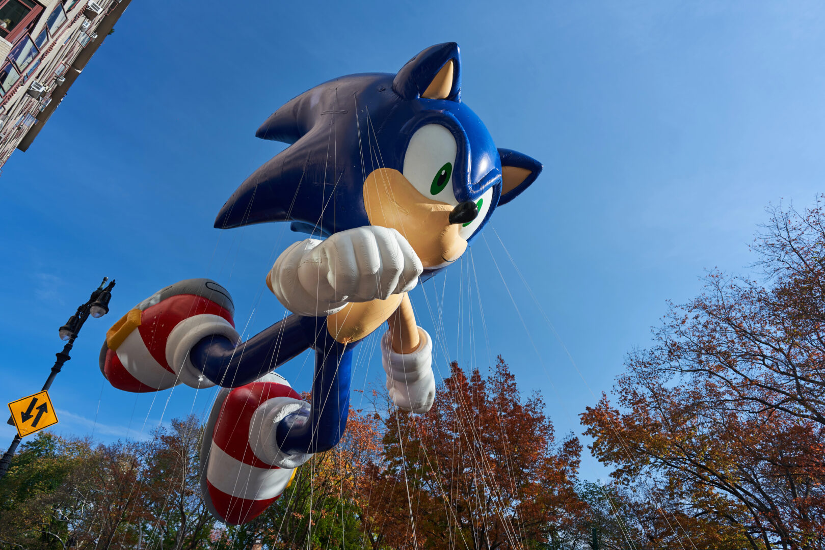 ВИДЕО: Ако сте го виделе Sonic како носи оружје – не сте, бидејќи не му е дозволено