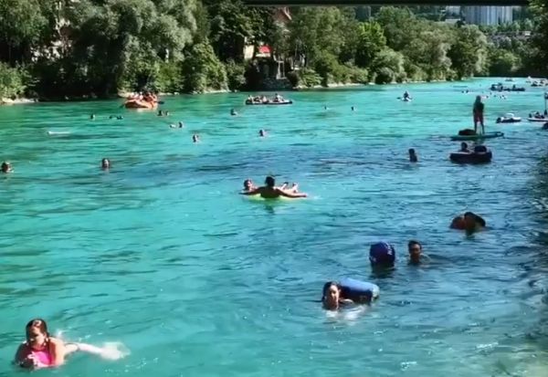 Град во кој на паузата за ручек се скока во река