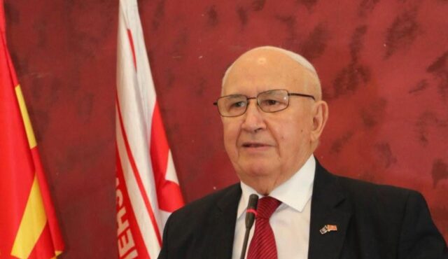 Николовски: Никаде во светот немаме феномен како во Македонија со линеарно зголемување на пензиите, сегашното решение со процентуално не треба да се менува