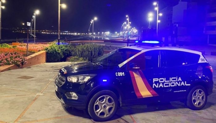 Шпанската полиција почна операција за отстранување на мигрантите од плажите на Сеута