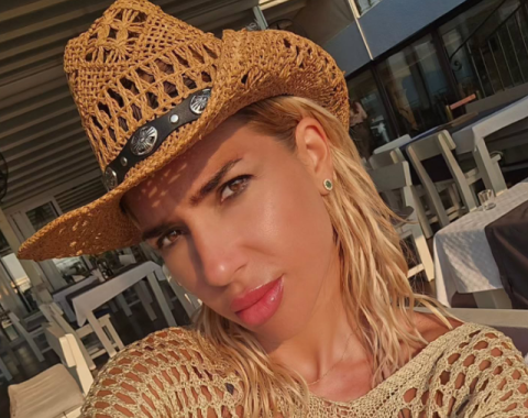 Јована Јеремиќ ужива на плажа: По компликациите од операцијата, водителката повторно во костим за капење