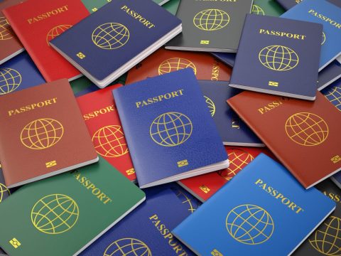 Патување без пасош: Еве кои лица ја имаат оваа привилегија?