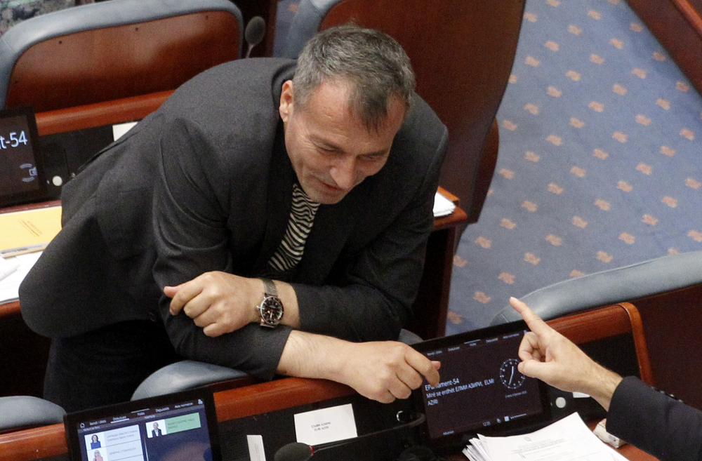 ДУИ нема намера да обезбеди Бадентер за враќање на името „Македонија“