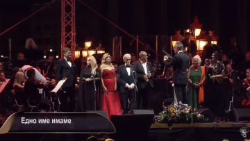 (ВИДЕО) МУЗИЧКИ СПЕКТАКЛ ВО СКОПЈЕ: “ЕДНО ИМЕ ИМАМЕ” во изведба на Хозе Карерас и најголемите македонски музички ѕвезди