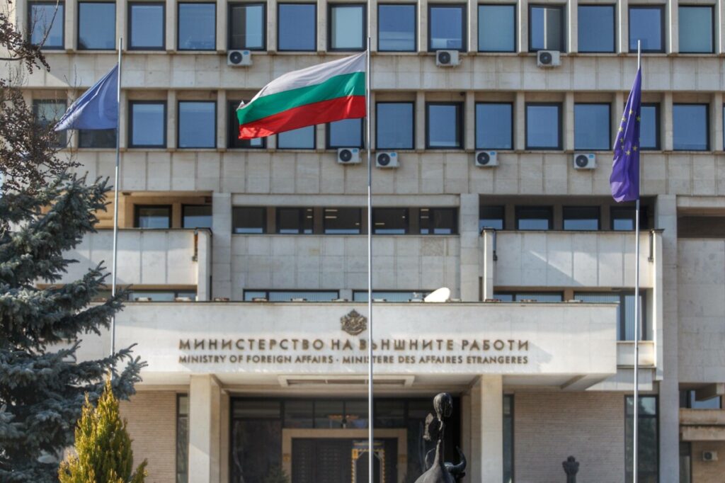 Бугарското МНР побара објаснување од Скопје за недозволениот влез на пратеник