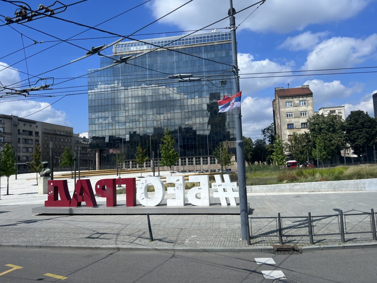 Захарова: Србија не може да биде покорена со сила