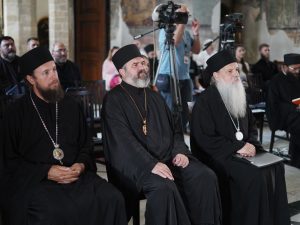 Што значат монаштвото и литургијата денес? Теолози од регионот дебатираат во Манасија