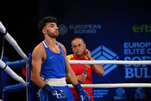 Ален Рустемовски го совлада Хјуит на Европското првенство, сега е на чекор до медал
