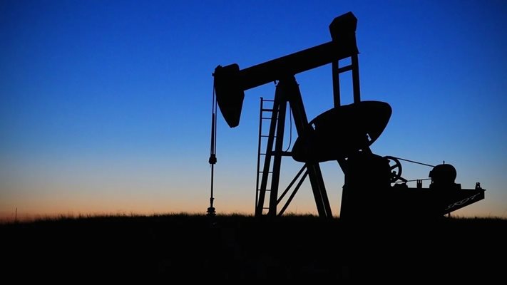 Пад на цените на нафтата по најавата на Трамп