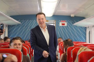 (ФОТО) Николоски: Градски воз во Скопје – побрзо, полесно и поудобно!