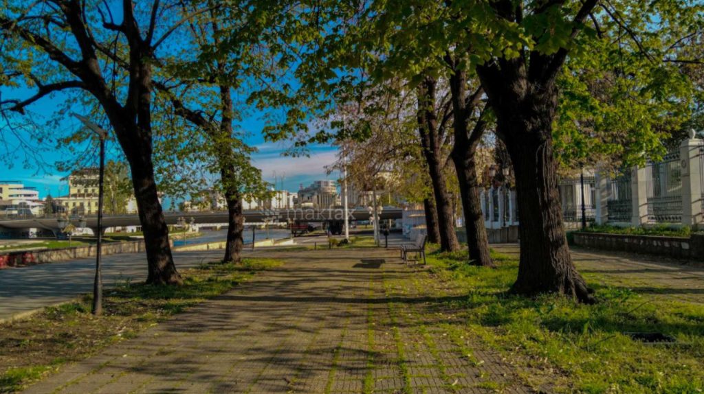 Времето утре – сончево и топло со температура до 36 степени, од среда најавен пороен дожд, грмежи и засилен ветер