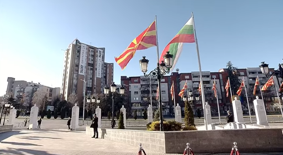 Бугарија порача дека е отворена за дијалог откако Муцунски повика на вклучување на ЕУ во разговорите