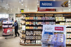 Кремљ ја презема руската имотна база на Nestlé и Auchan