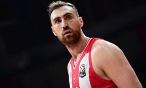 Милутинов остана дома, Олимпијакос доведе нов центар