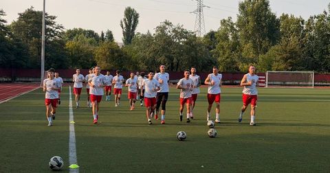 Борец почна со подготовки и чека на стабилен инвеститор