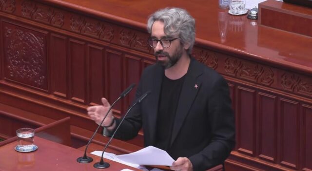 Апасиев поднесе кривична против членови на Антикорупциска и најави тужба за отштета