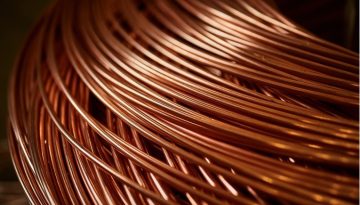 БАКАРОТ СО НОВ РЕКОРД Цената стигна 14.642 долари за тон