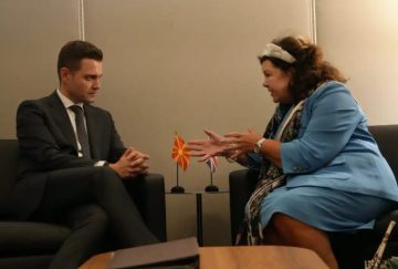 НАТАМОШНО ПРОДОЛБОЧУВАЊЕ НА ПАРТНЕРСТВОТО: Состанок Муцунски-Пирс во Њујорк, разговори за европската иднина