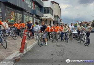 Симболично возење велосипеди низ улиците на Гостивар: Грижа за здравјето и животната средина
