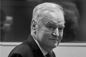 Објави за Ратко Младиќ оставија петмина без работа