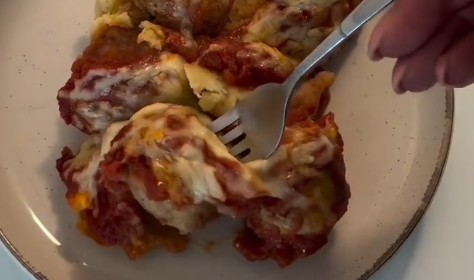 ФИТ-РУЧЕК НА ДЕНОТ: Мисиркини ќофтиња со доматен сос и потпечено пире