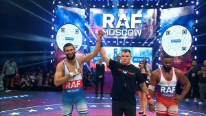 Хамзат Чимаев е беспрекорен! Го победи Тајрон Вудли на РАф во Москва