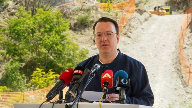 Николоски се пофали: Ние сме првото партиско раководство што вети дека ДУИ ќе оди во опозиција и ги испративме