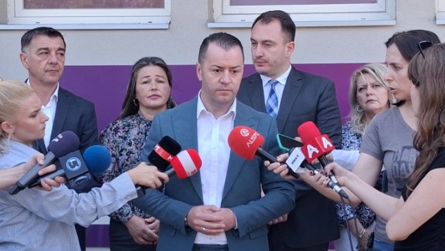 Од понеделник во училиштата во Гази Баба ќе се интонира химната