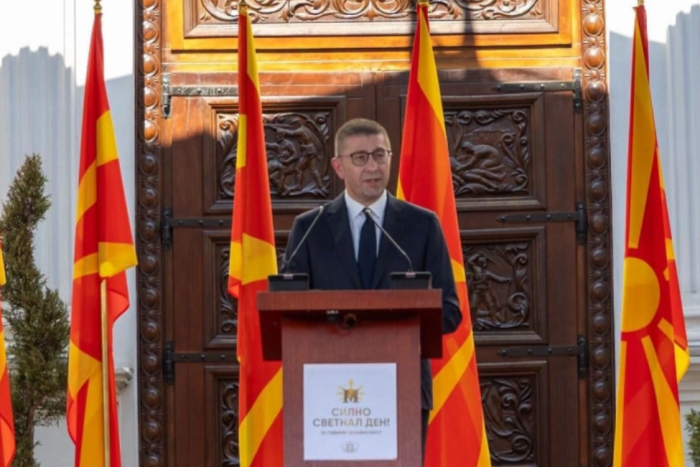 МИЦКОСКИ: Да бидеме генерацијата која ќе ја внесе државата во ЕУ, но нема компромиси за идентитетот, јазикот и културата