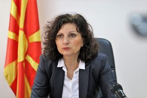 „И сега, кој е идиот“ – реагира Билјана Ивановска по веста дека договорот на Лотарија со „Стардаст“ е склучен на денот на затворањето на повикот