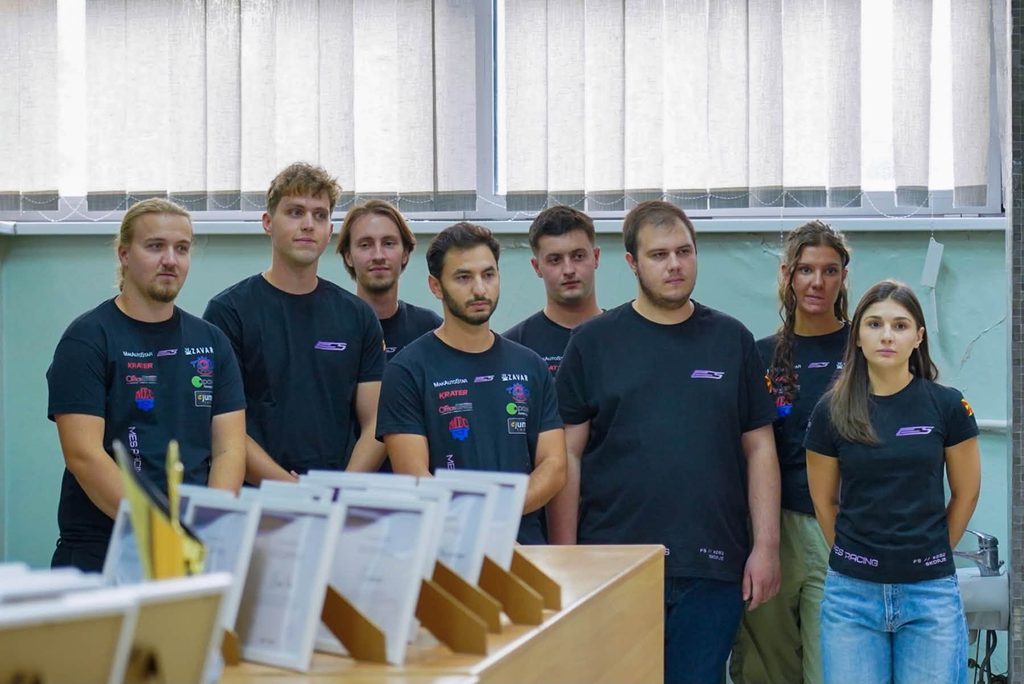 Божиновска на презентацијата на новиот болид на MES Racing: Македонските студенти покажуваат дека имаат знаење за големата инженерска сцена